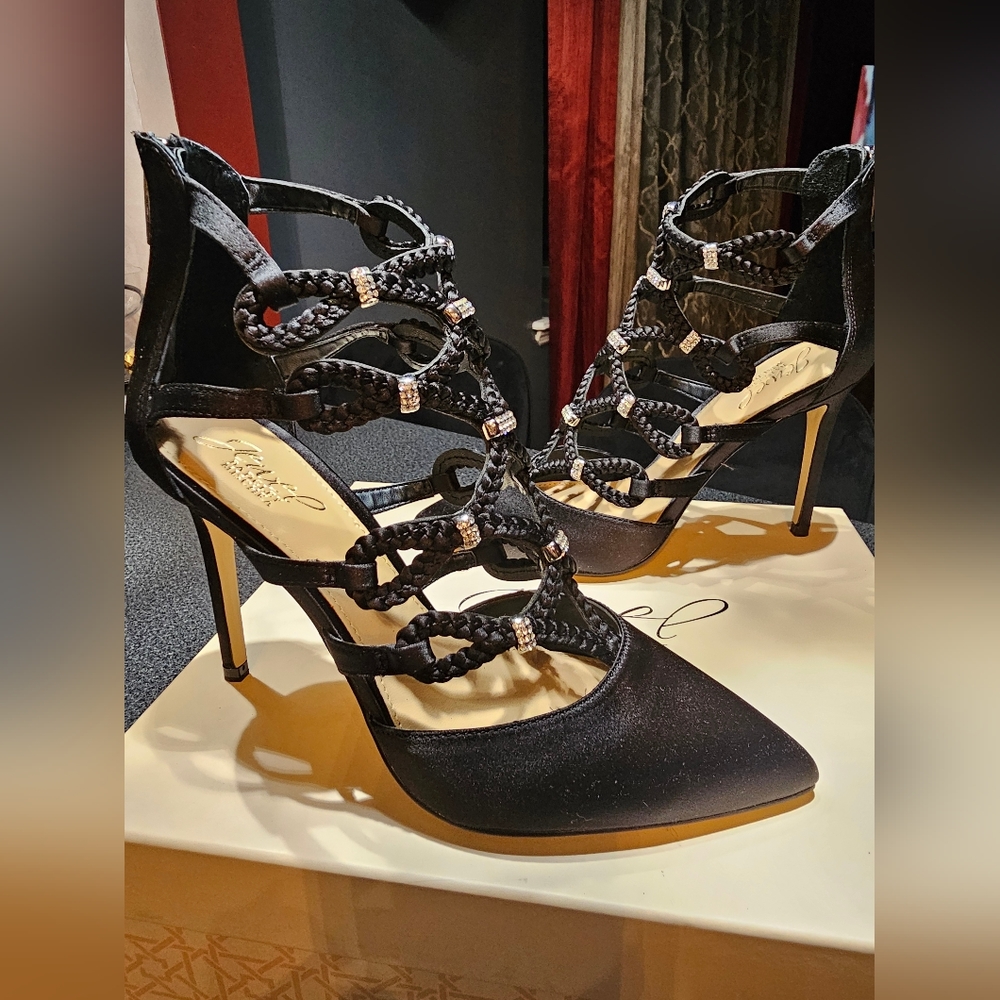 Jewel Badley Mischka shoes, heels, size 7.5, worn once, great like new condition